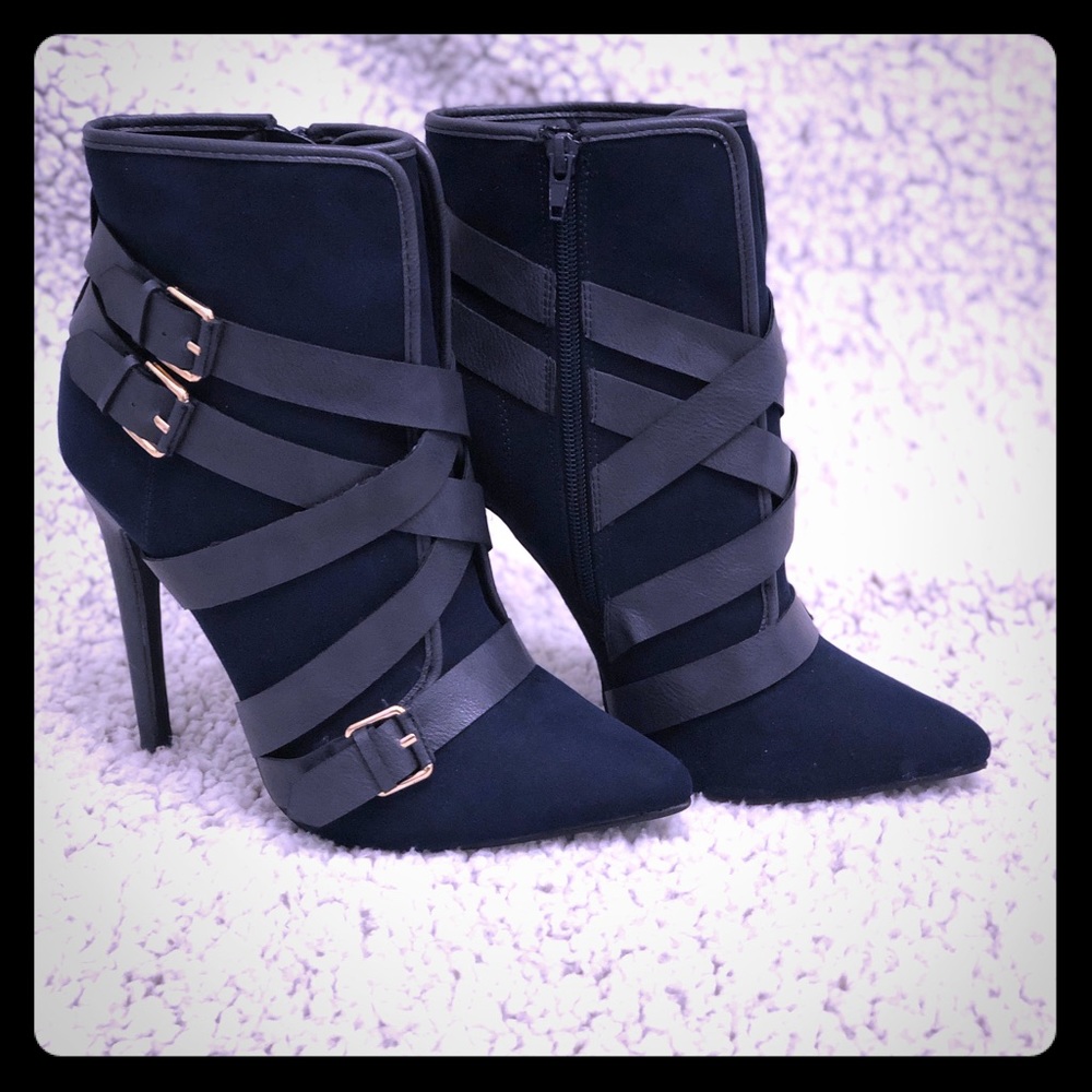 Brandi Buckle Strap Heal NEW